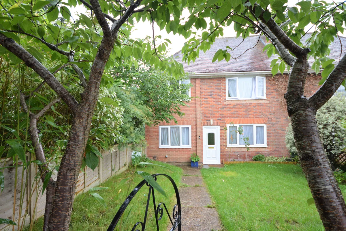 Stratford Road, SALISBURY