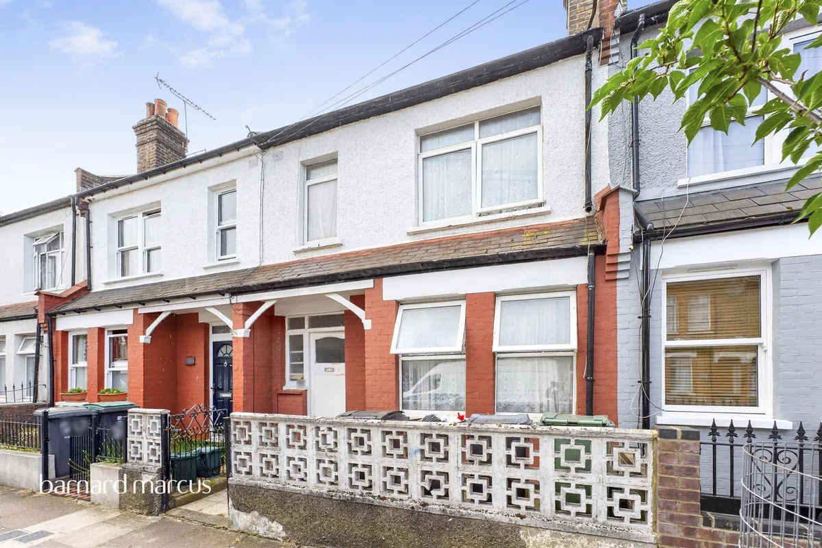 Thackeray Avenue, London