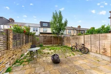 Thackeray Avenue, London