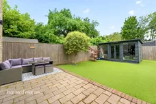 Windsor Gardens, Epsom