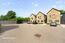 Windsor Gardens, Epsom