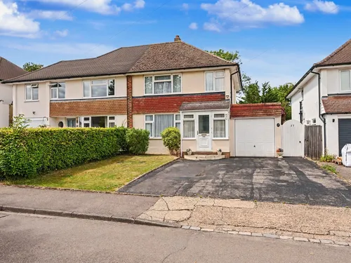 Windmill Way, Tringphoto