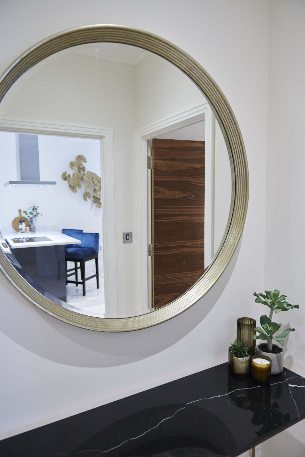 Luxury One Bedroom Apartment To Let  Riverside Warehouse Conversion  W6 Image 6