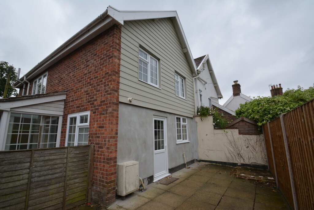 Yallops Close, Harleston Image 18