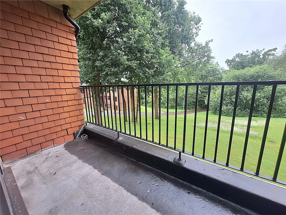 Property carousel item 12