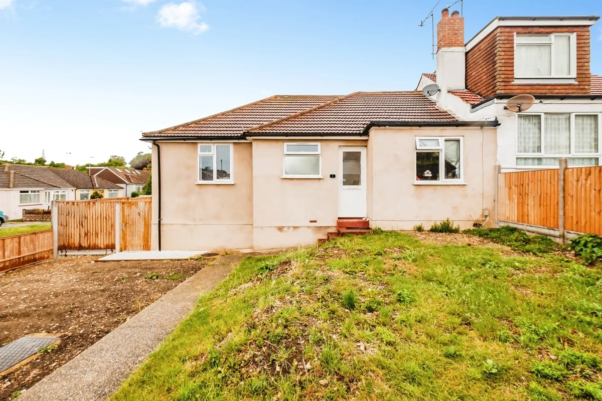 Alandale Road, Sompting, LANCING