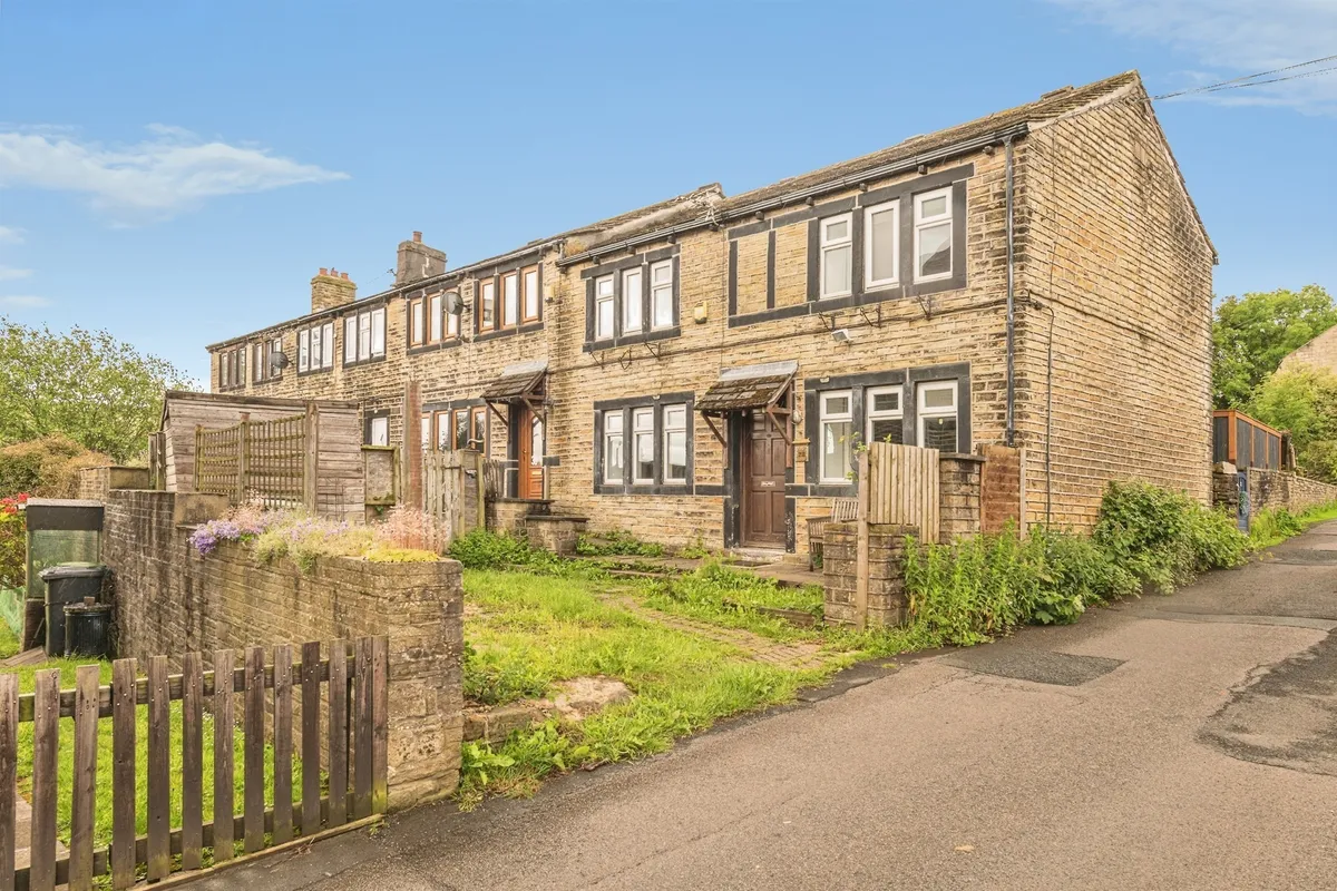 Golcar Brow Road, Meltham, Holmfirth