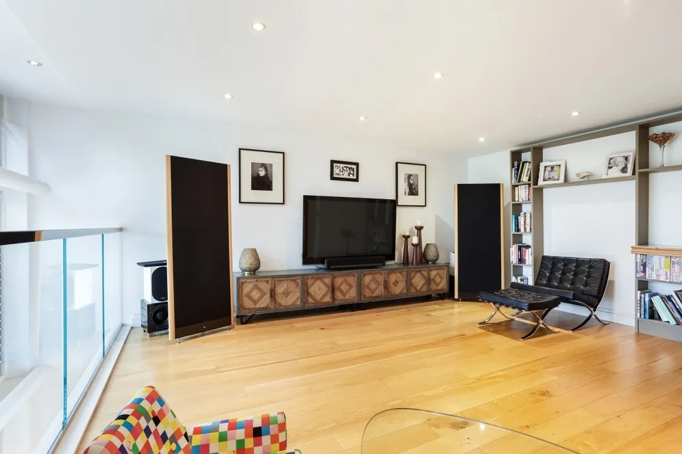 The Cloisters Bridgeman Drive SL4 photo 6