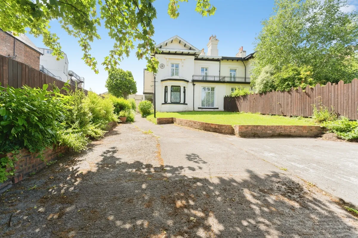Grosvenor Road, Prenton