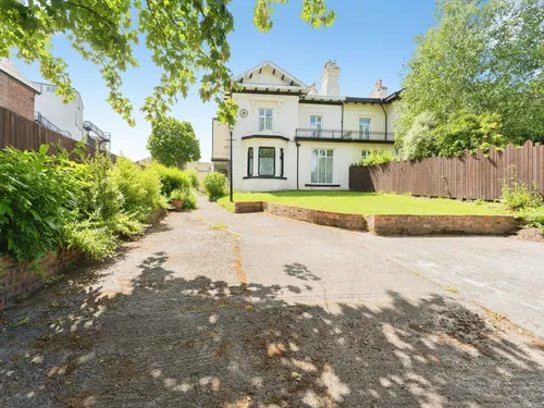 Grosvenor Road, Prentonphoto