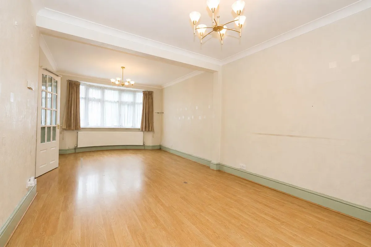 Rockliffe Avenue, Kings Langley, Hertfordshire, WD4 8DR
