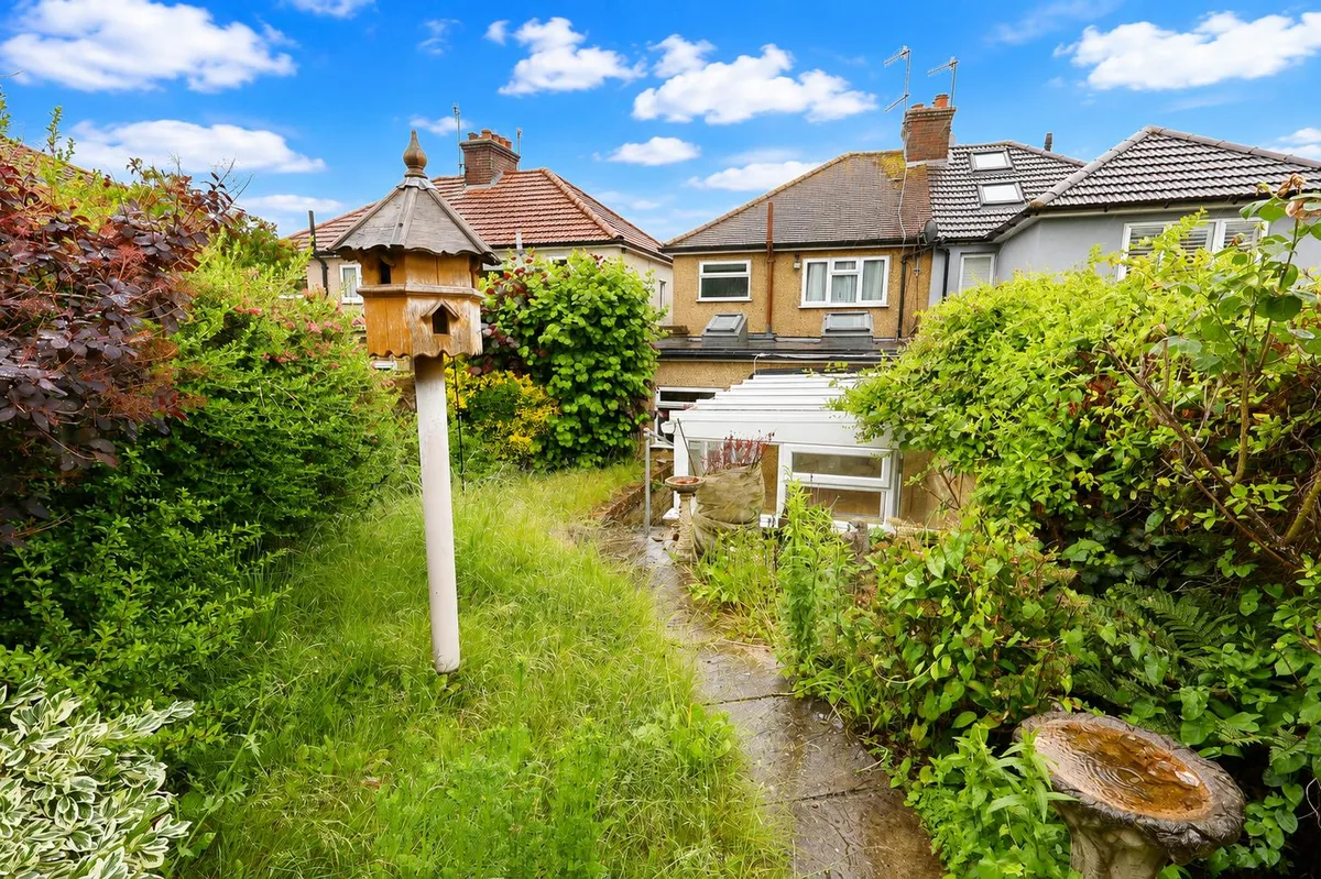 Rockliffe Avenue, Kings Langley, Hertfordshire, WD4 8DR