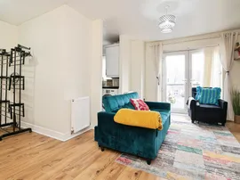 Sandringham Court, Great Barr, Birmingham thumb 2