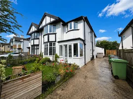 Moor Allerton Avenue, LEEDS photo