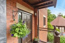Knightsbridge Court, Chester
