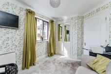Knightsbridge Court, Chester