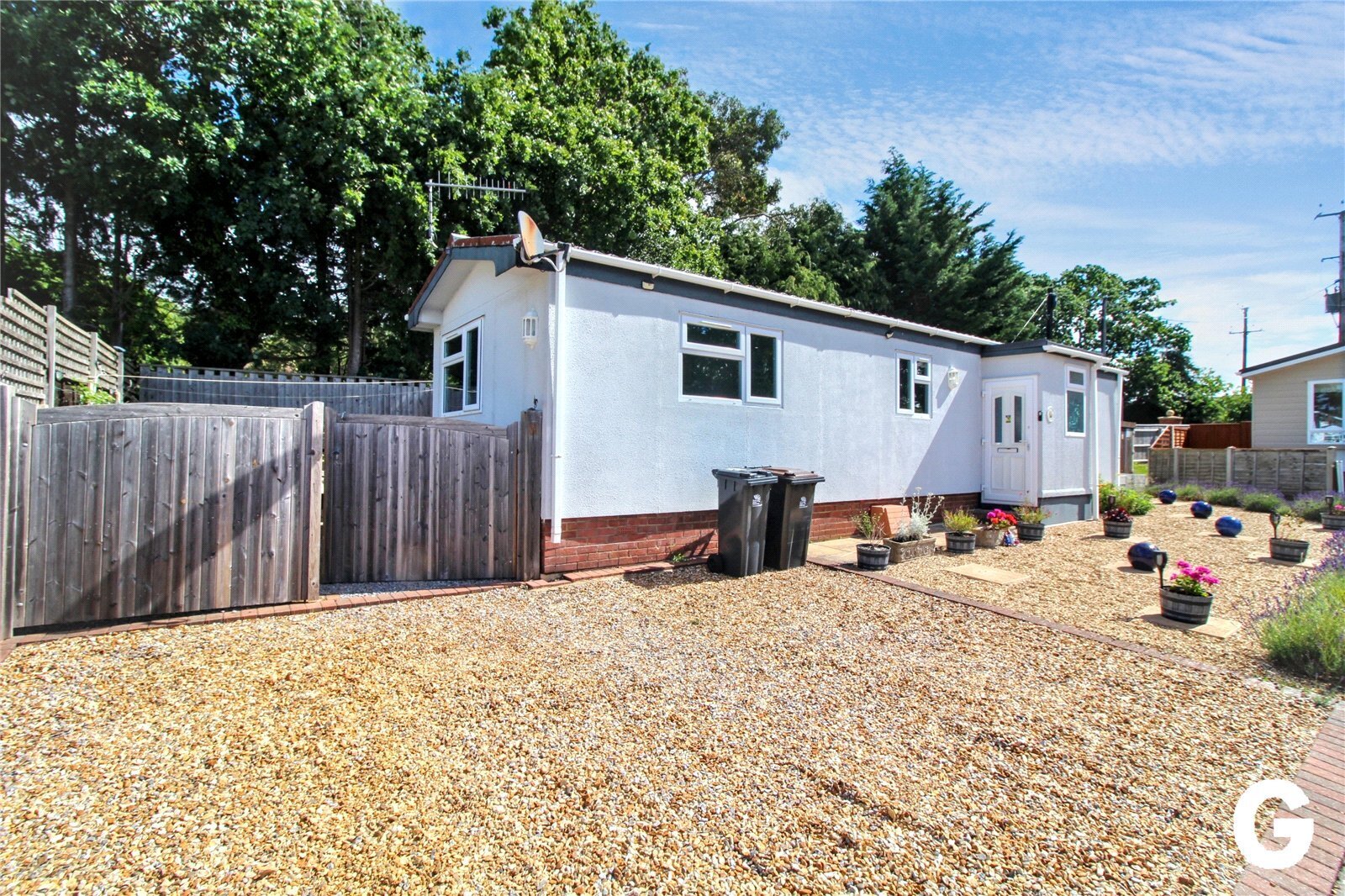 North Drive, Oak Tree Park, St. Leonards, Ringwood, BH24 Image 1