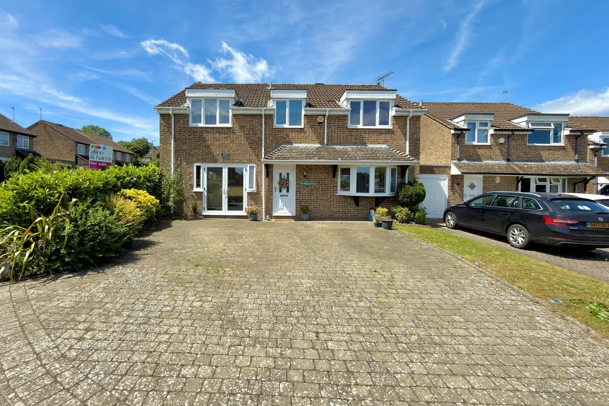 Sevenfields, Highworth, SWINDON