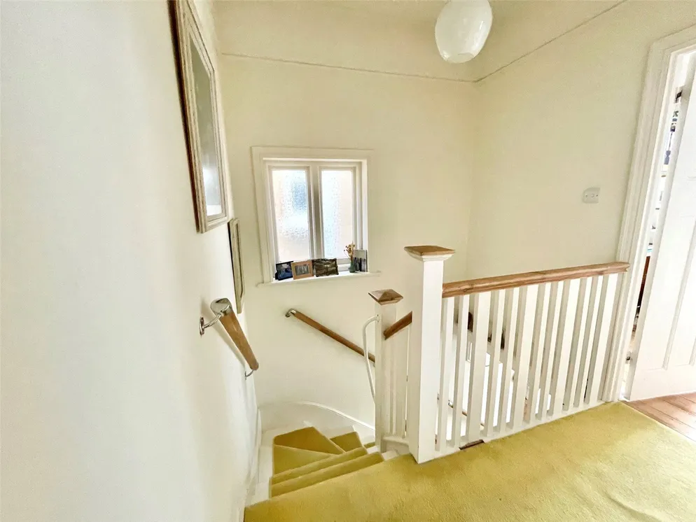 Property carousel item 11