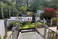 Longwood Close, Plympton
