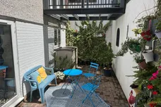 Longwood Close, Plympton