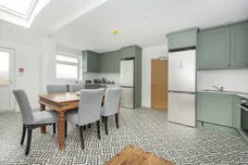 Park Avenue Hounslow TW3 photo 3