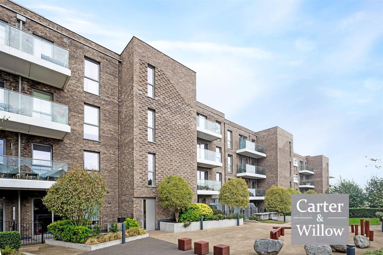 Pedley House, 6 Ripplegate Walk, Essex Image 13