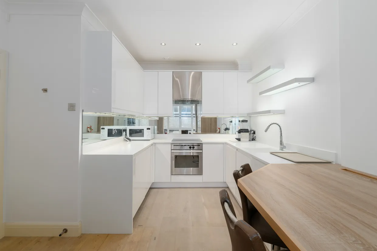 Monument Street, London, EC3R photo 6