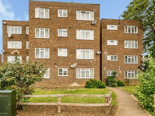 Arborfield Close, Sloughphoto