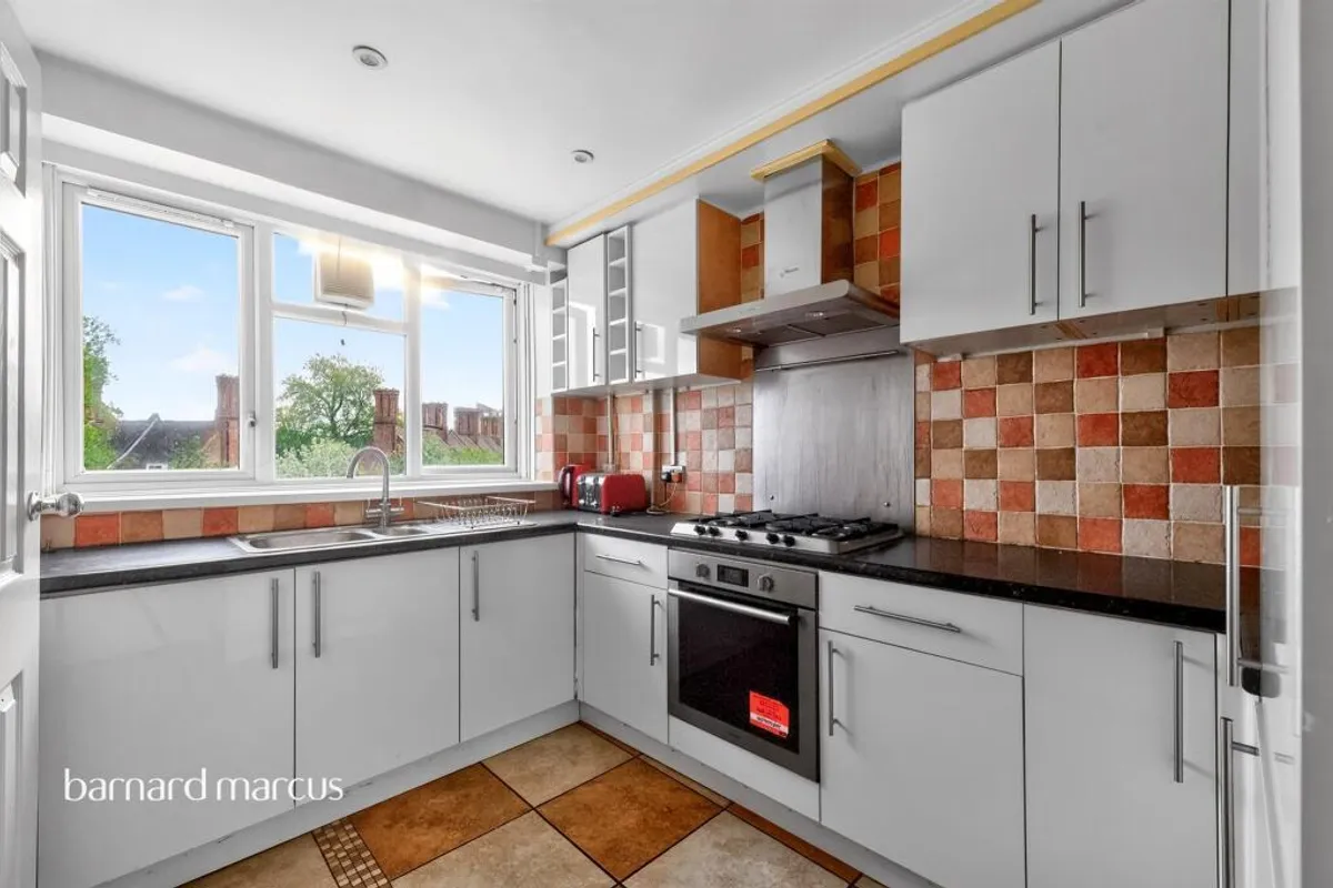 Hazelhurst Road, LONDON