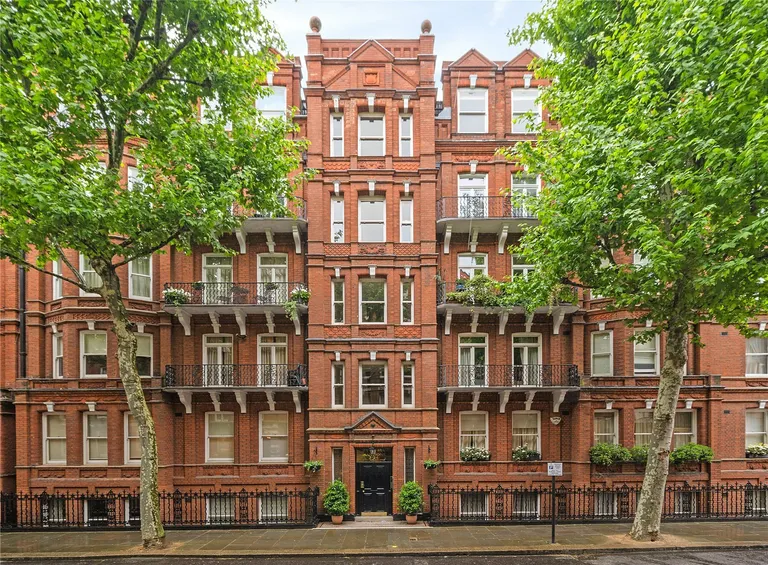 Earl's Court Square, London, SW5