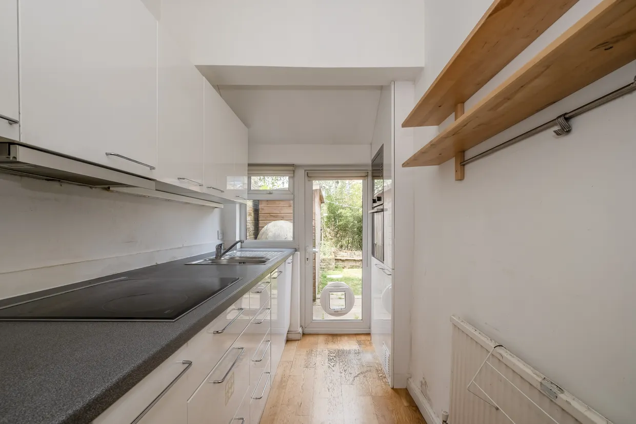 Buxton Road, London, SW14 photo 2