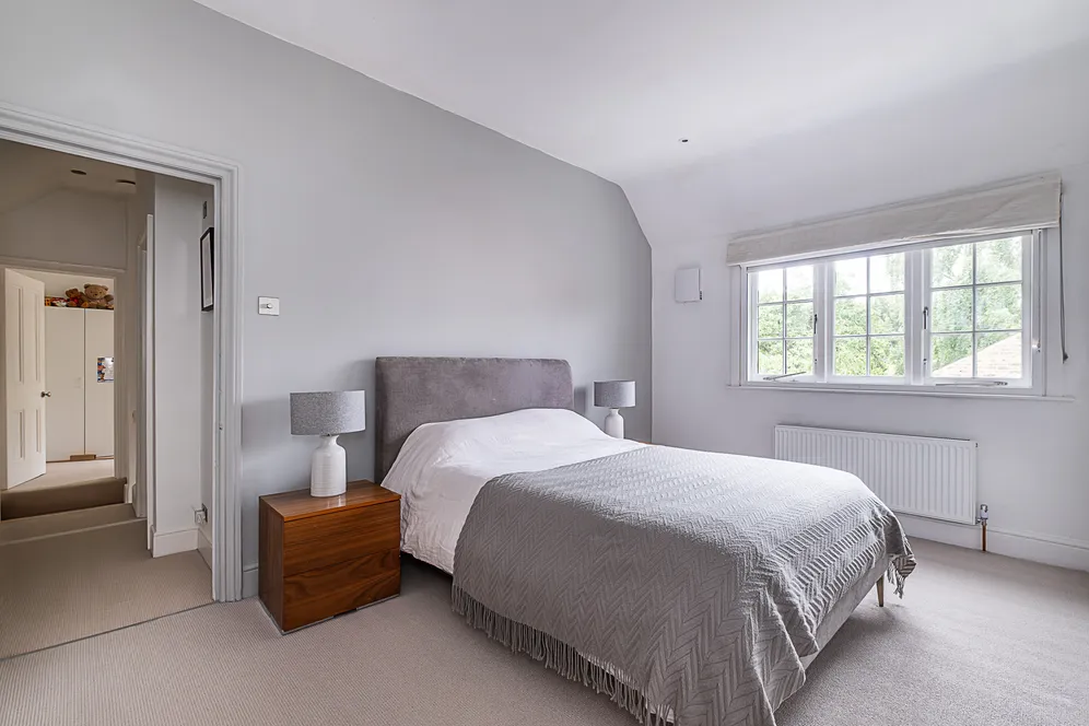 Bensbury Close, London, SW15 photo 8
