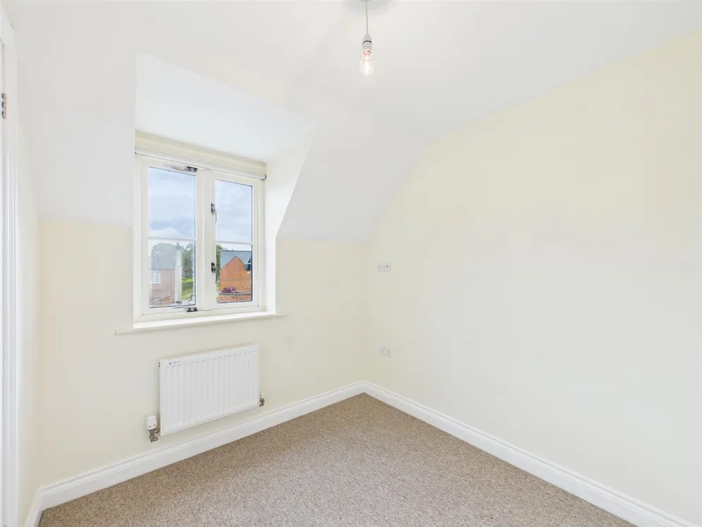 Property carousel item 6