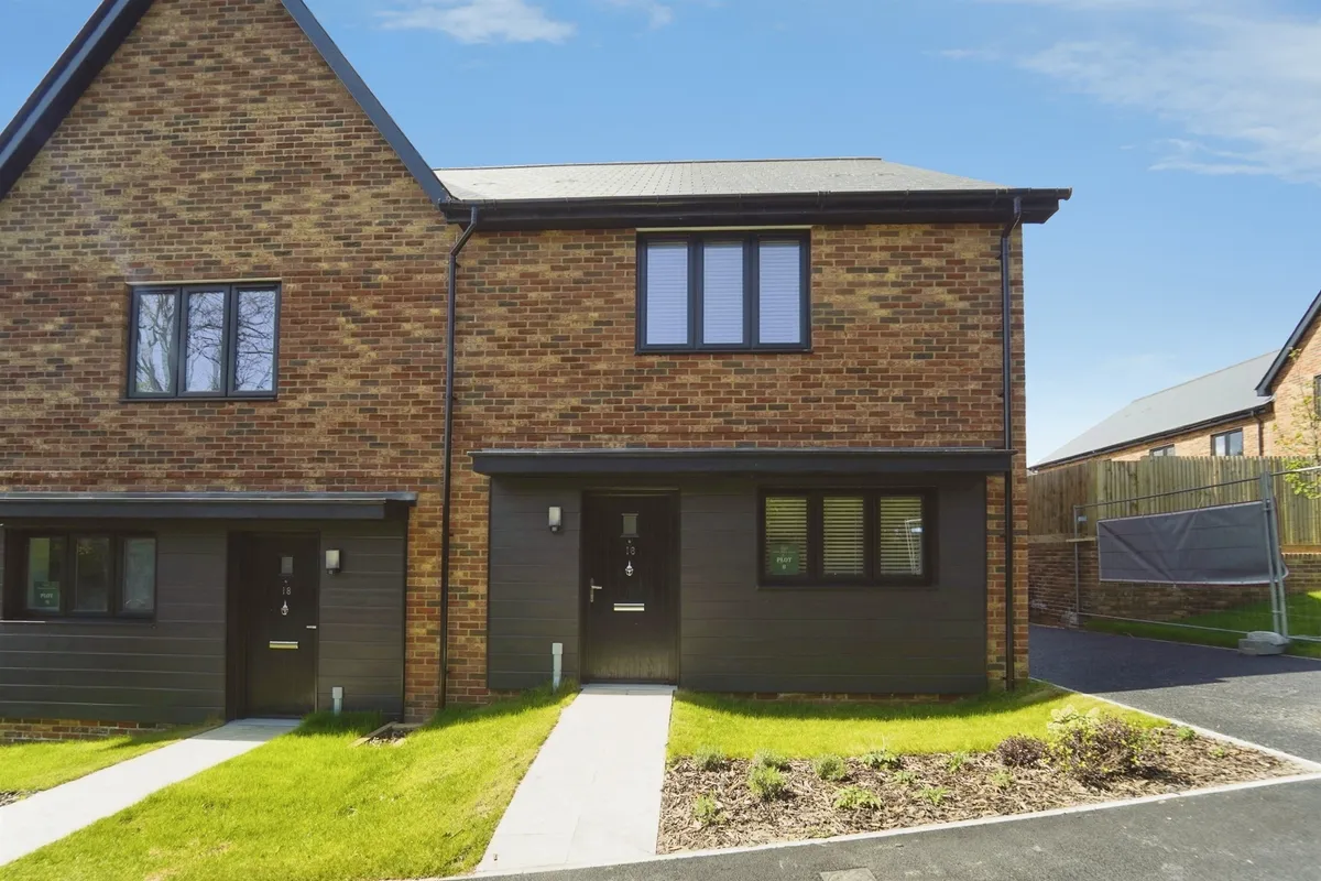 Farm Field Place, Herstmonceux, Hailsham