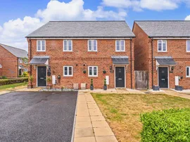 Waring Crescent, Aston Clinton, Aylesbury photo