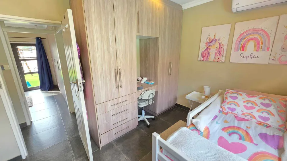 South Africa, Gauteng, Buurendal, Klipplaat Drive, 14