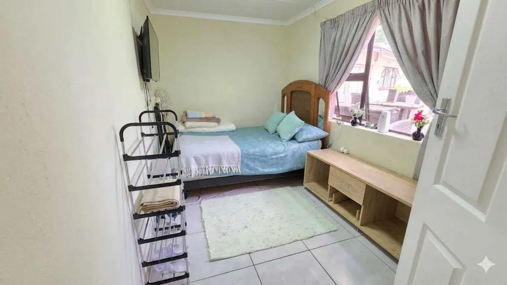 South Africa, Gauteng, Buurendal, Klipplaat Drive, 14