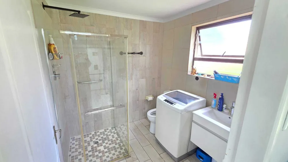 South Africa, Gauteng, Buurendal, Klipplaat Drive, 14