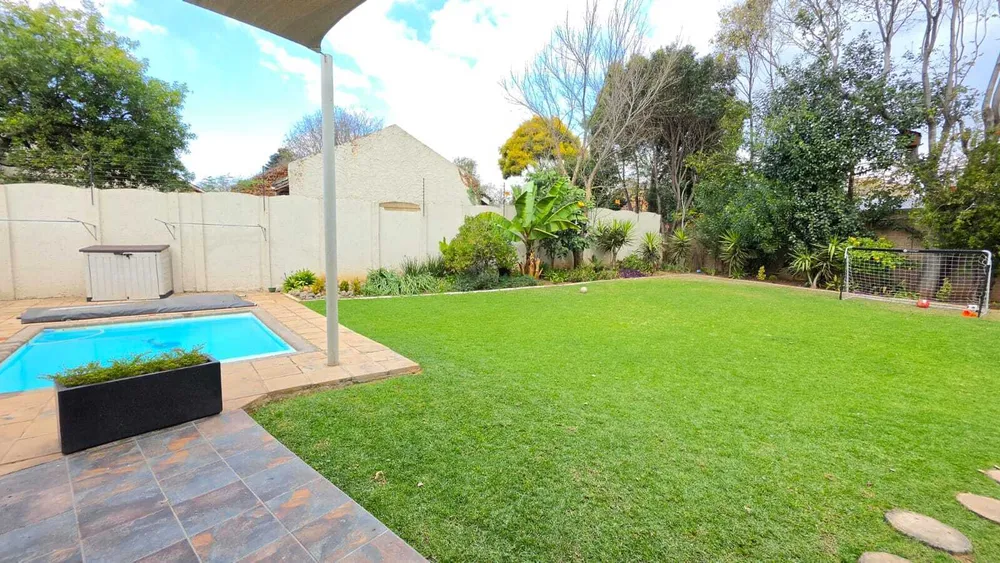 South Africa, Gauteng, Buurendal, Klipplaat Drive, 14