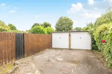 Second Avenue, Enfield