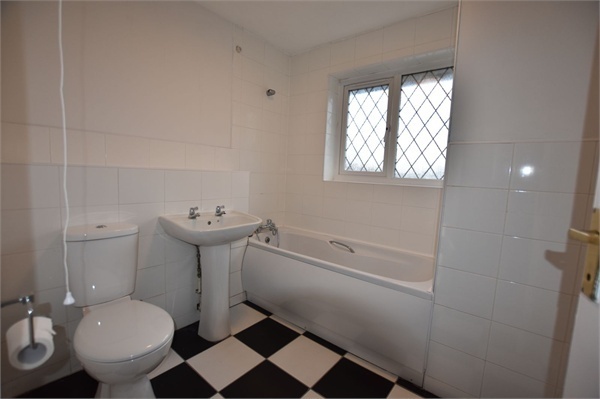 Challis Place, Binfield, Bracknell, RG42 Image 8