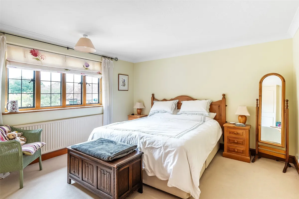 Misbrooks Green Road, Beare Green, Dorking, RH5