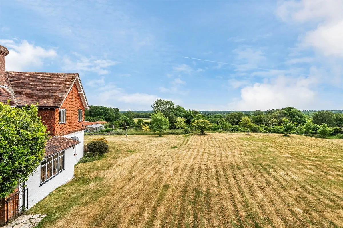Misbrooks Green Road, Beare Green, Dorking, RH5