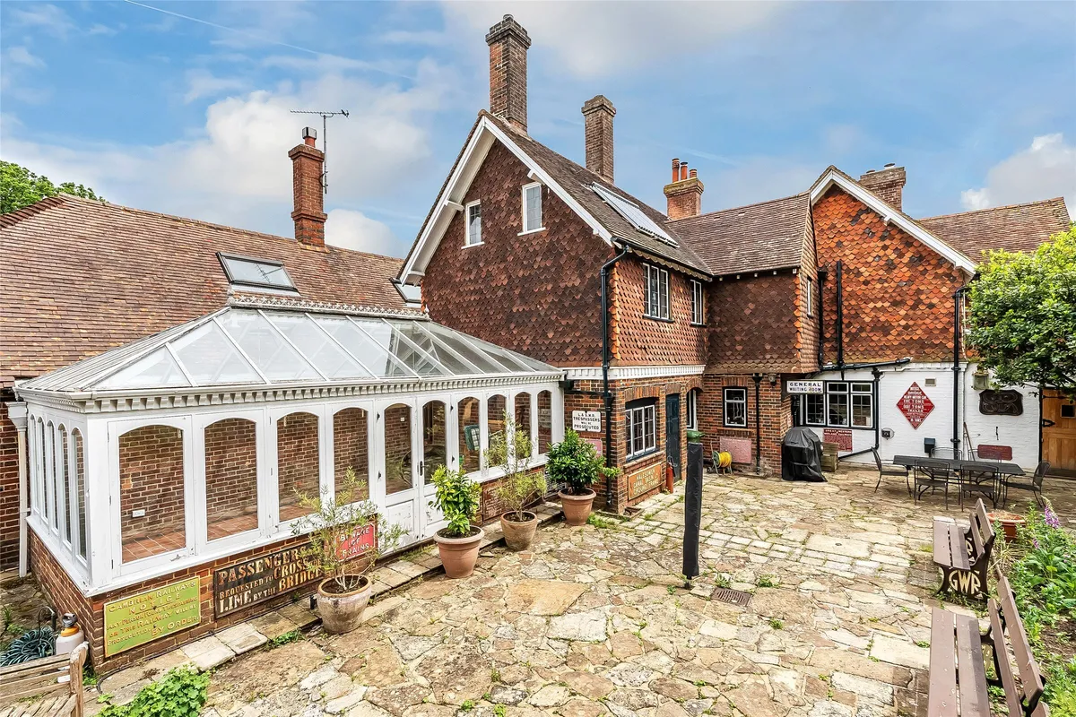 Misbrooks Green Road, Beare Green, Dorking, RH5