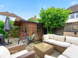 Grove Close, Kingston Upon Thames thumb 3