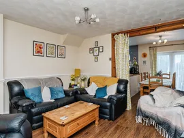 Windsor Drive, Broughton, Chester thumb 3