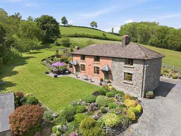 Llanfair Caereinion, Welshpool, SY21