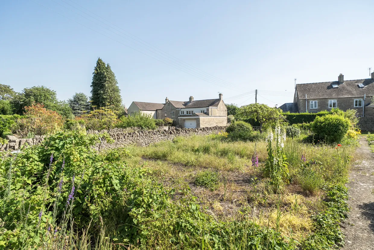 Brownshill, Stroud, GL6 photo 1