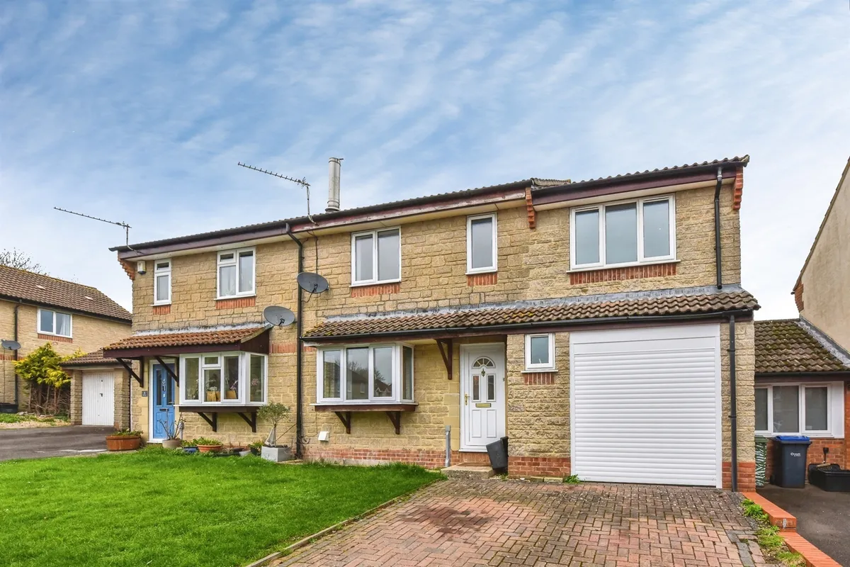 Bright Close, Chippenham